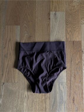 Ruxwood Men’s High-Waist Ribbed Swim Brief